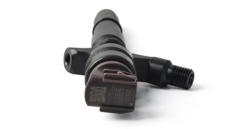 DENSO Common Rail Fuel Injector 23670-30440