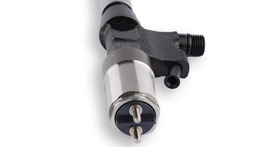 DENSO Common Rail Fuel Injector 095000-0146