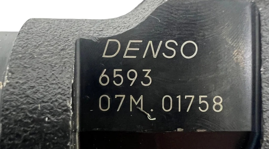 DENSO Common Rail Fuel Injector 095000-6593