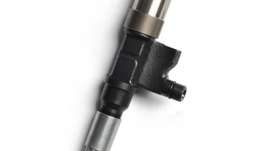 DENSO Common Rail Fuel Injector 095000-0165