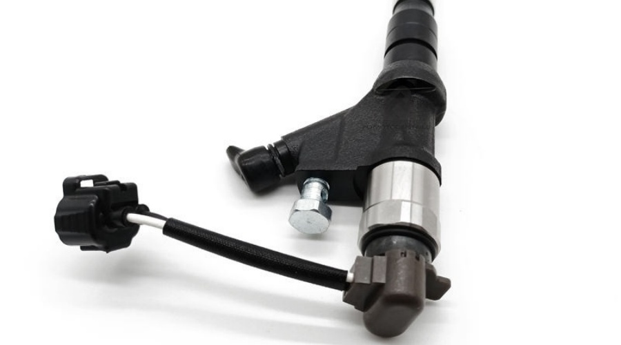 Common Rail Fuel Injector 095000-5226 for Hino 258LP & Lancia 500L