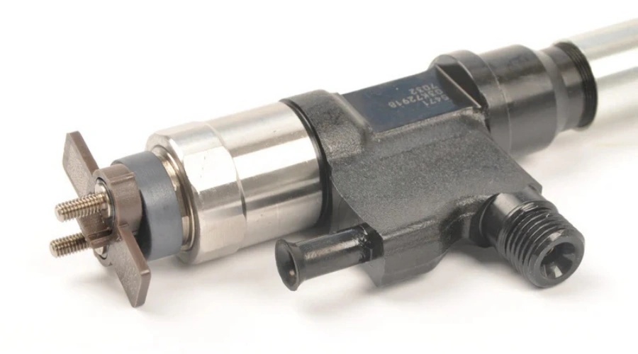 DENSO Common Rail Fuel Injector 095000-8900