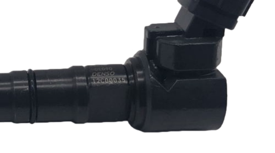 DENSO Common Rail Fuel Injector 23670-0E090