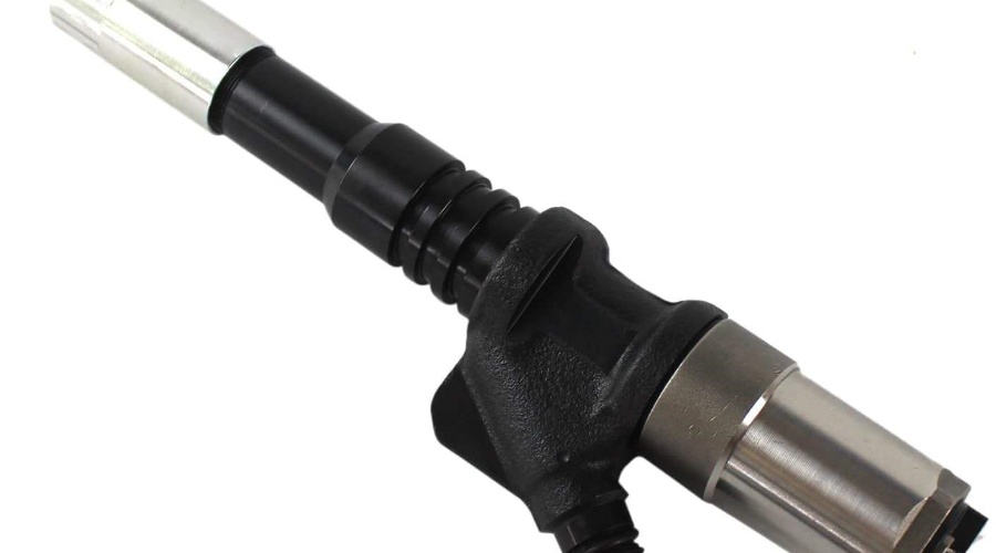 Common Rail Fuel Injector 095000-1211 for Komatsu 6D125 & Isuzu 4WD Light Truck