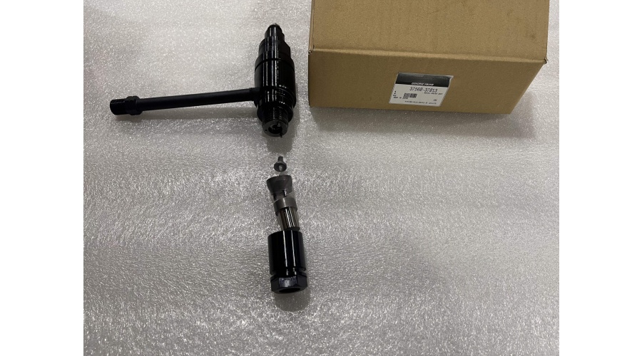 Pemegang nosel 37560 mesin Diesel Assy 37013-05946 01001-05946 cocok untuk Generator MITSUBISHI S6R