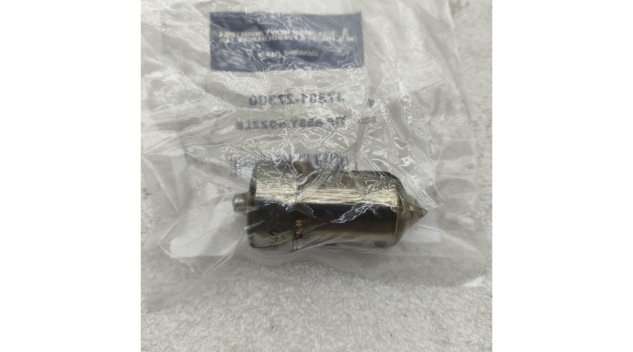 Nozzle 37561-27300 for Mitsubishi S6R2-MPTK Marine Engine 37560-17500 37560-08400 37560-07800 37560-17700