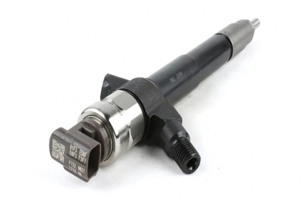 Common Rail Fuel Injector 095000-811#
